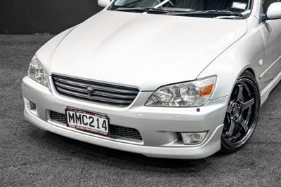 1999 Toyota Altezza - Thumbnail