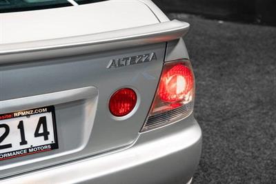 1999 Toyota Altezza - Thumbnail