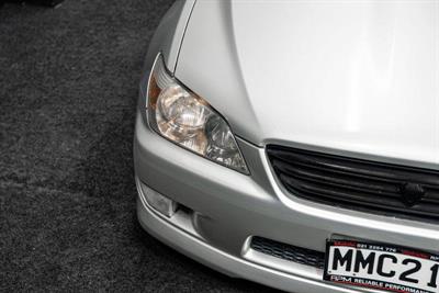 1999 Toyota Altezza - Thumbnail