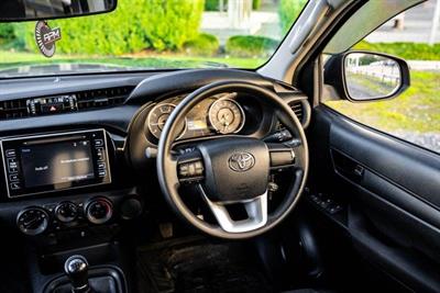 2017 Toyota Hilux - Thumbnail