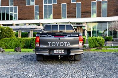 2017 Toyota Hilux - Thumbnail