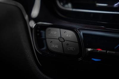 2017 Toyota C-HR - Thumbnail