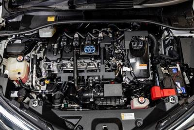 2017 Toyota C-HR - Thumbnail