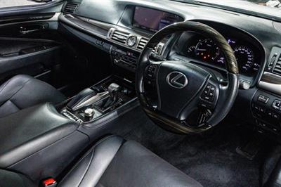 2013 Lexus LS 460 - Thumbnail