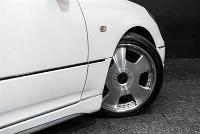 2000 Toyota Celsior - Thumbnail