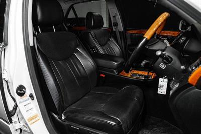 2000 Toyota Celsior - Thumbnail