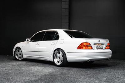 2000 Toyota Celsior - Thumbnail