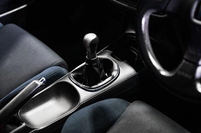 2004 Honda Integra - Thumbnail