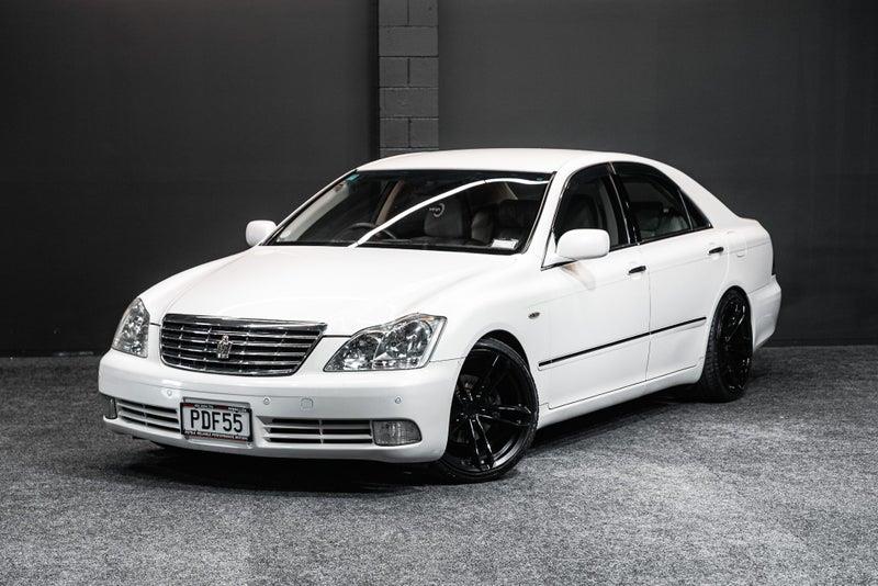 2004 Toyota Crown