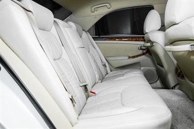 2004 Toyota Crown - Thumbnail