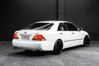 2004 Toyota Crown - Thumbnail