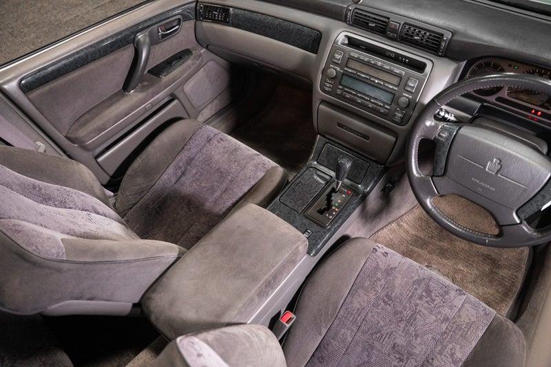 2000 Toyota Crown