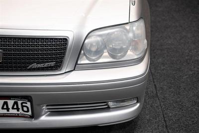 2000 Toyota Crown - Thumbnail