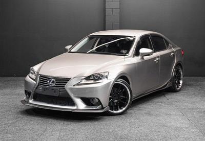 2014 Lexus IS 300h