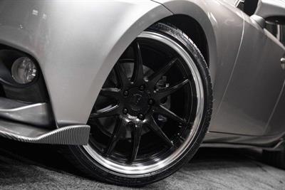 2014 Lexus IS 300h - Thumbnail