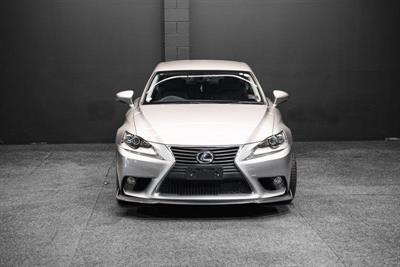 2014 Lexus IS 300h - Thumbnail