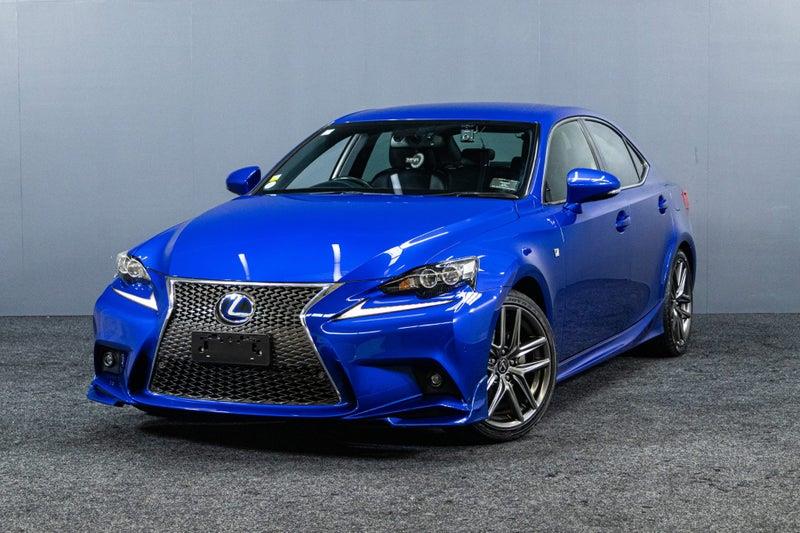 2014 Lexus IS 300h
