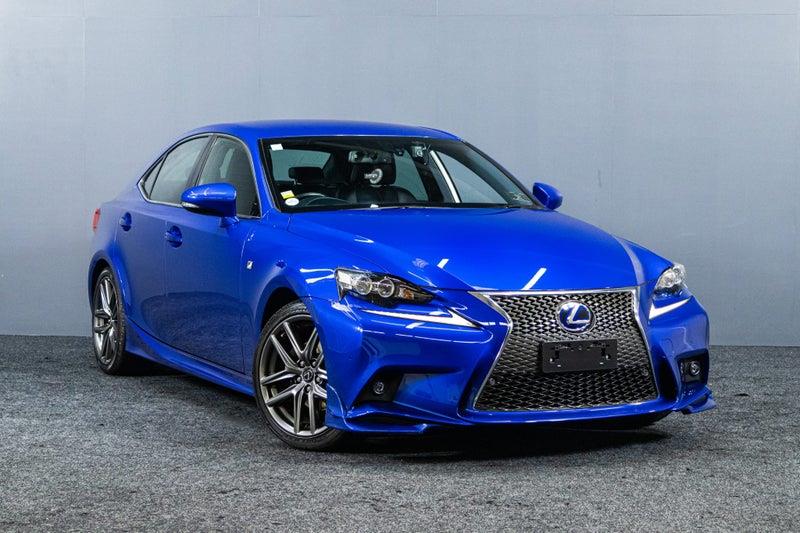 2014 Lexus IS 300h