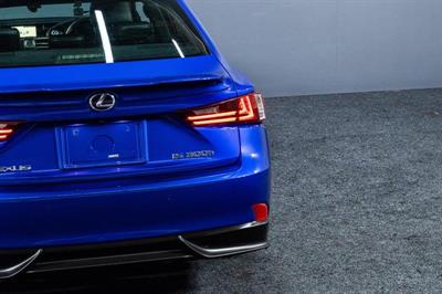 2014 Lexus IS 300h - Thumbnail