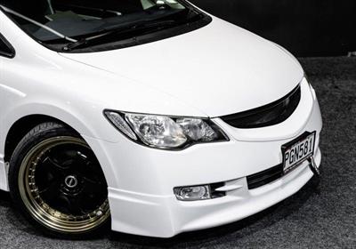 2005 Honda Civic - Thumbnail