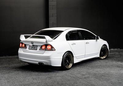 2005 Honda Civic - Thumbnail