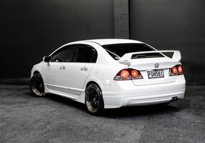 2005 Honda Civic - Thumbnail