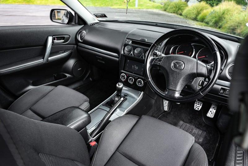2005 Mazda Atenza