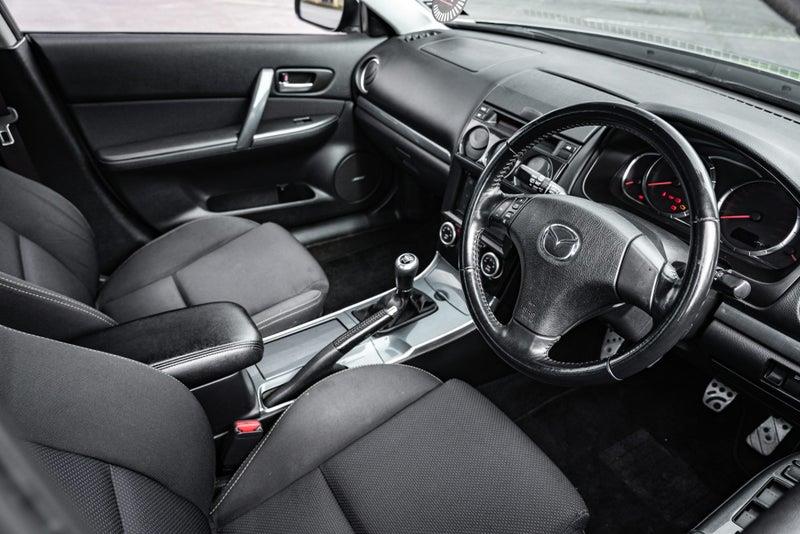 2005 Mazda Atenza