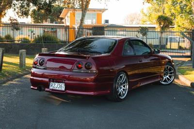 1996 Nissan Skyline - Thumbnail