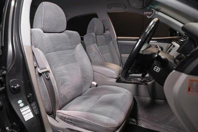 2005 Toyota Crown - Thumbnail
