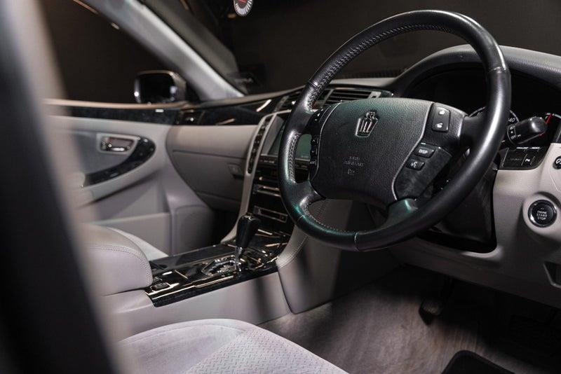 2005 Toyota Crown