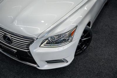 2015 Lexus LS 460 - Thumbnail