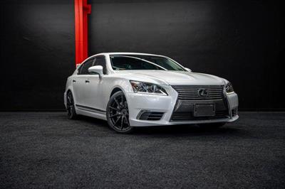 2015 Lexus LS 460 - Thumbnail