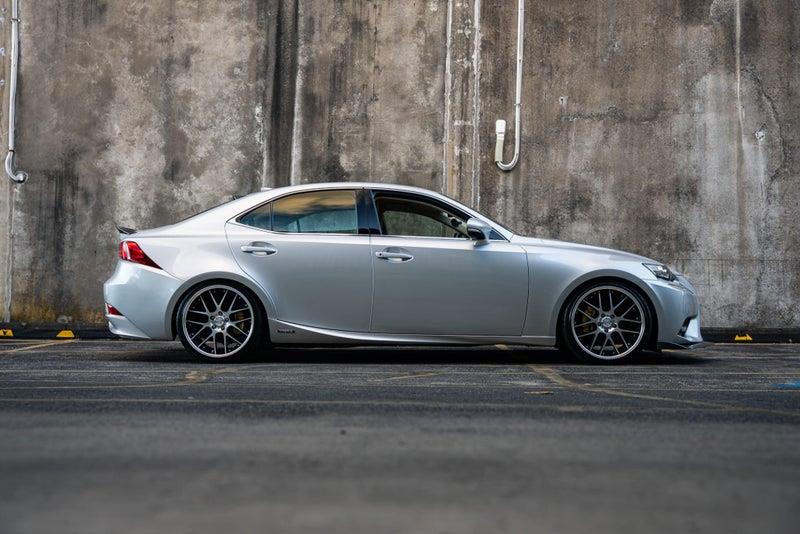 2013 Lexus IS 300h