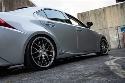 2013 Lexus IS 300h - Thumbnail