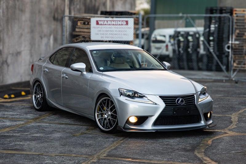 2013 Lexus IS 300h