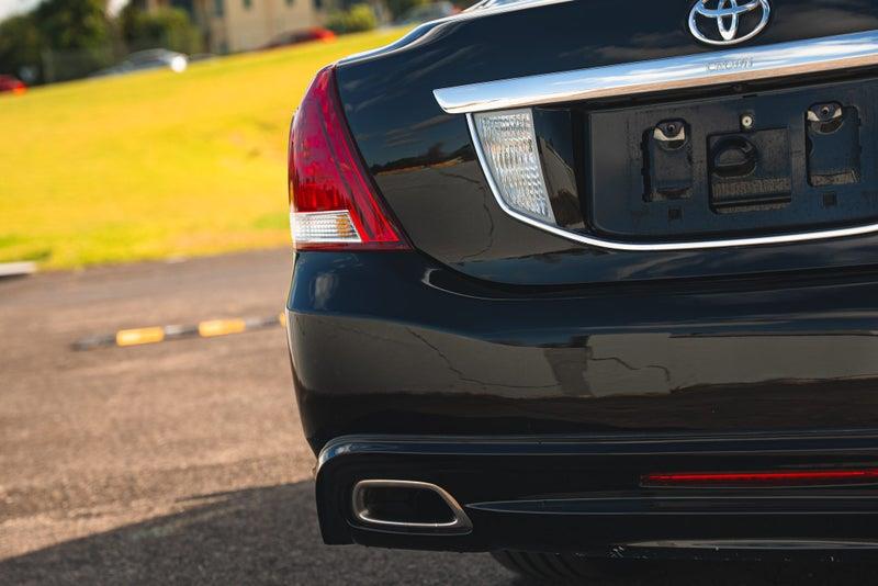 2012 Toyota Crown