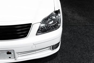 2004 Toyota Crown - Thumbnail