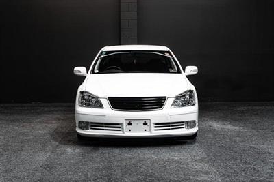 2004 Toyota Crown - Thumbnail