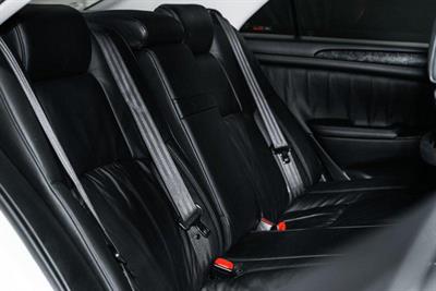 2004 Toyota Crown - Thumbnail