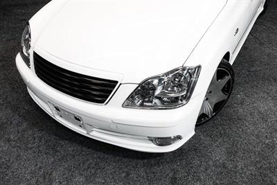 2004 Toyota Crown - Thumbnail