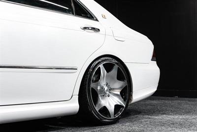 2004 Toyota Crown - Thumbnail