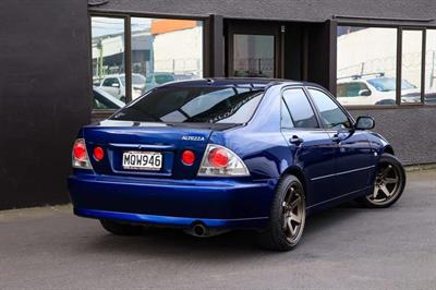 1999 Toyota Altezza - Thumbnail