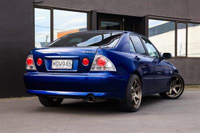 1999 Toyota Altezza - Thumbnail