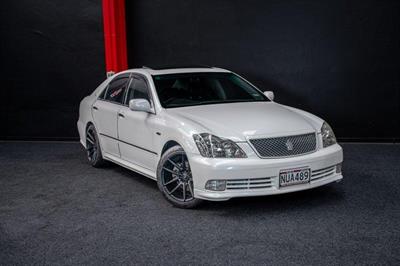 2005 Toyota Crown - Thumbnail