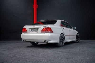 2005 Toyota Crown - Thumbnail