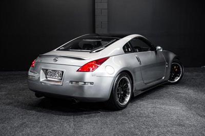 2005 Nissan 350Z - Thumbnail