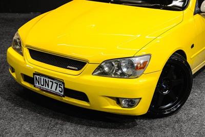 1999 Toyota Altezza - Thumbnail