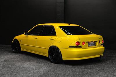 1999 Toyota Altezza - Thumbnail