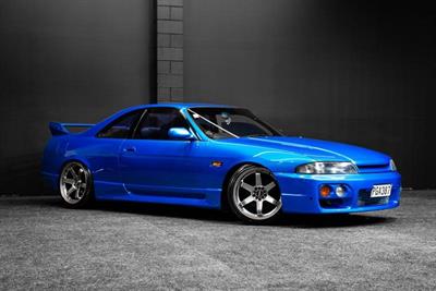 1996 Nissan Skyline - Thumbnail